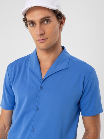 Antioch Regular fit Button Up Shirt in Blue