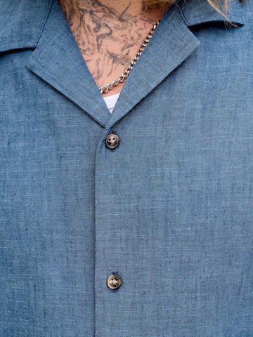 JACK & JONES Comfort Fit Skjorte 'JJESummer' i blå