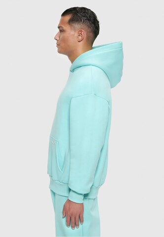 Dropsize Sweatshirt 'Bazix Republiq' in Blauw