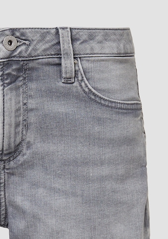 QS Slimfit Shorts 'Abby' in Grau