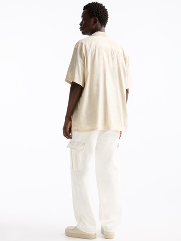 Pull&Bear Comfort Fit Skjorte i beige
