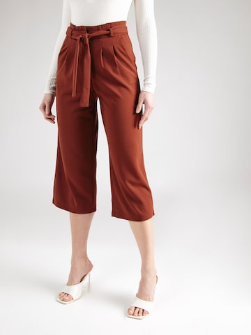 JDY - Pierna ancha Pantalón plisado en marrón: frente