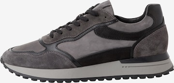 Baskets basses MARCO TOZZI en gris : devant