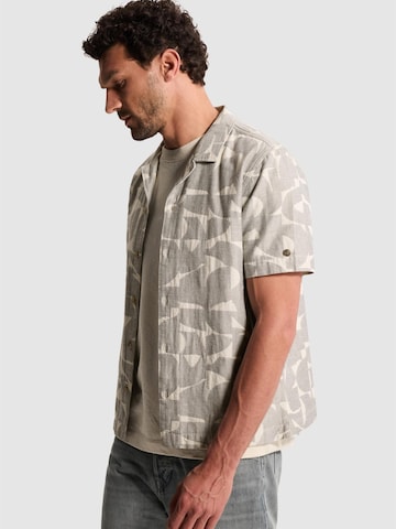 CAST IRON - Ajuste regular Camisa 'Shirt with jacquard pattern and short sleeves' en gris