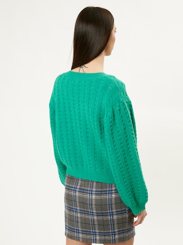 Geacă tricotată de la Influencer pe verde