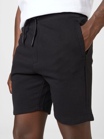 Kronstadt Regular Shorts in Schwarz