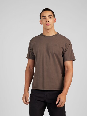 LEVI'S ® - Camiseta 'RED TAB' en marrón: frente