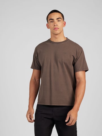 LEVI'S ® T-Shirt 'RED TAB' in Braun: predná strana