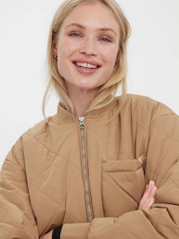 Manteau mi-saison 'Natalie' VERO MODA en beige