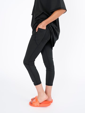 Maillot de bain de sport ''Chay Sea Active Black Kids Burkini Swimset sport'' Chay en noir
