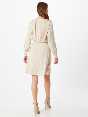 SISTERS POINT Kleid 'Esia' in Beige