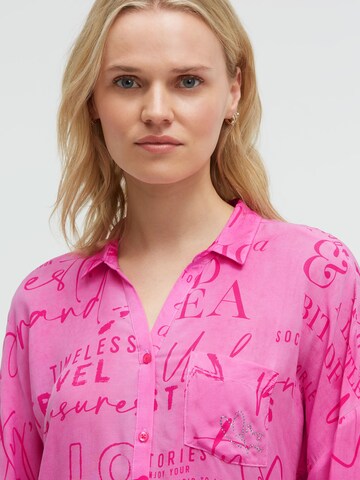 Soccx Fließende Langarmbluse mit All Over Print in Pink