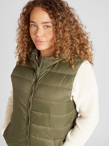 Gilet 'MELODY' di ONLY Carmakoma in verde