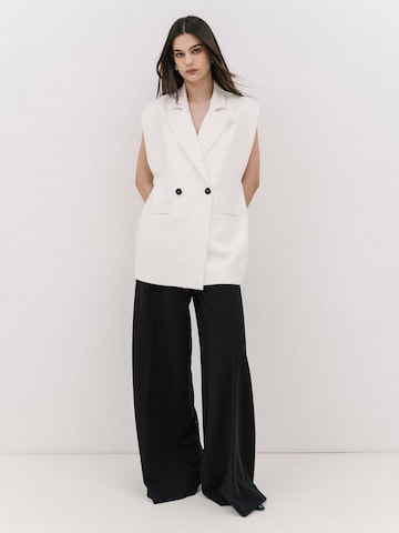 4TAILORS Liivi 'Spice It Up' värissä valkoinen: etupuoli