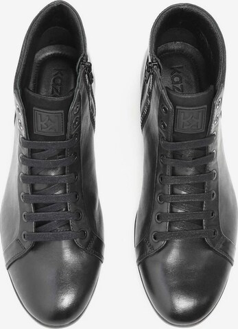 Kazar - Botas con cordones en negro