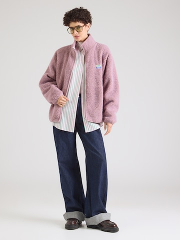 AMERICAN VINTAGE Fleece jas 'HOKTOWN' in Roze