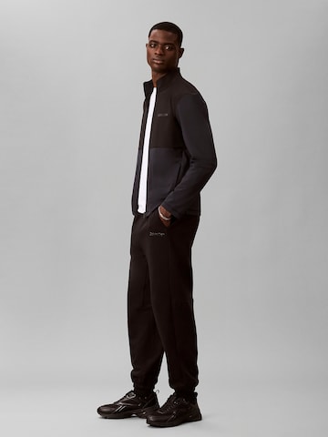 Calvin Klein Tapered Hose in Schwarz