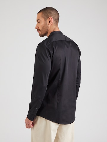 Coupe regular Chemise 'Kaleb' HUGO en noir