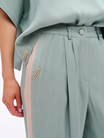 Blue Shadow Wide leg Pants in Green: front
