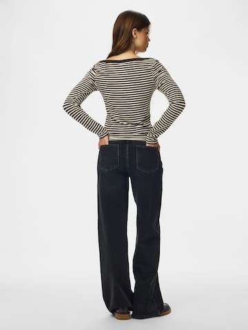 PIECES Shirt 'PCSof' in Braun