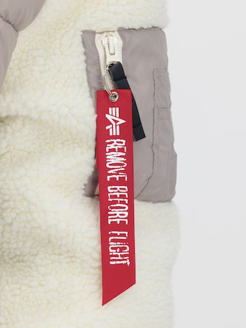 ALPHA INDUSTRIES Winterjacke in Beige