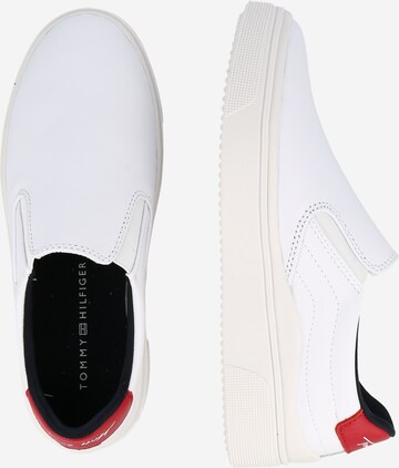 Scarpa slip-on di TOMMY HILFIGER in bianco