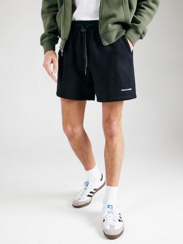 juoda Abercrombie & Fitch Laisvas Kelnės: priekis