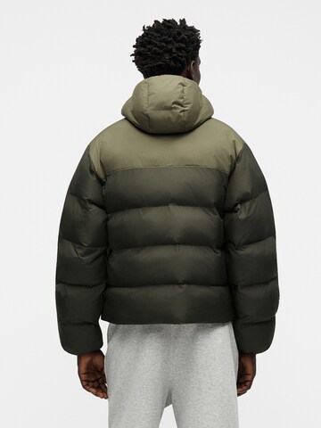 ADIDAS ORIGINALS Зимно яке в зелено