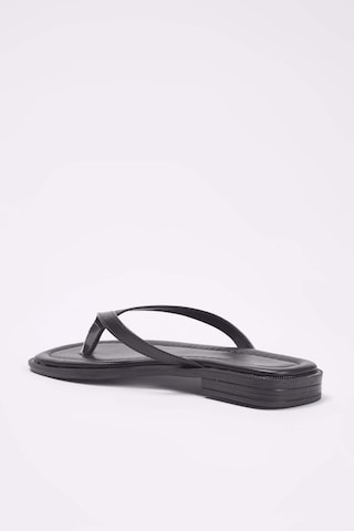 Trendyol - Sandalias de dedo en negro