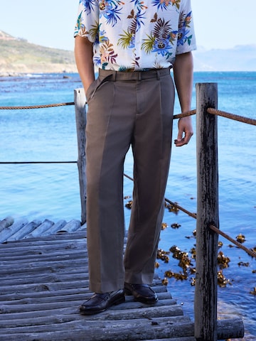 Loosefit Pantalon à pince Next en marron : devant