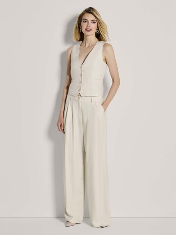 MADELEINE Weste in Weiß