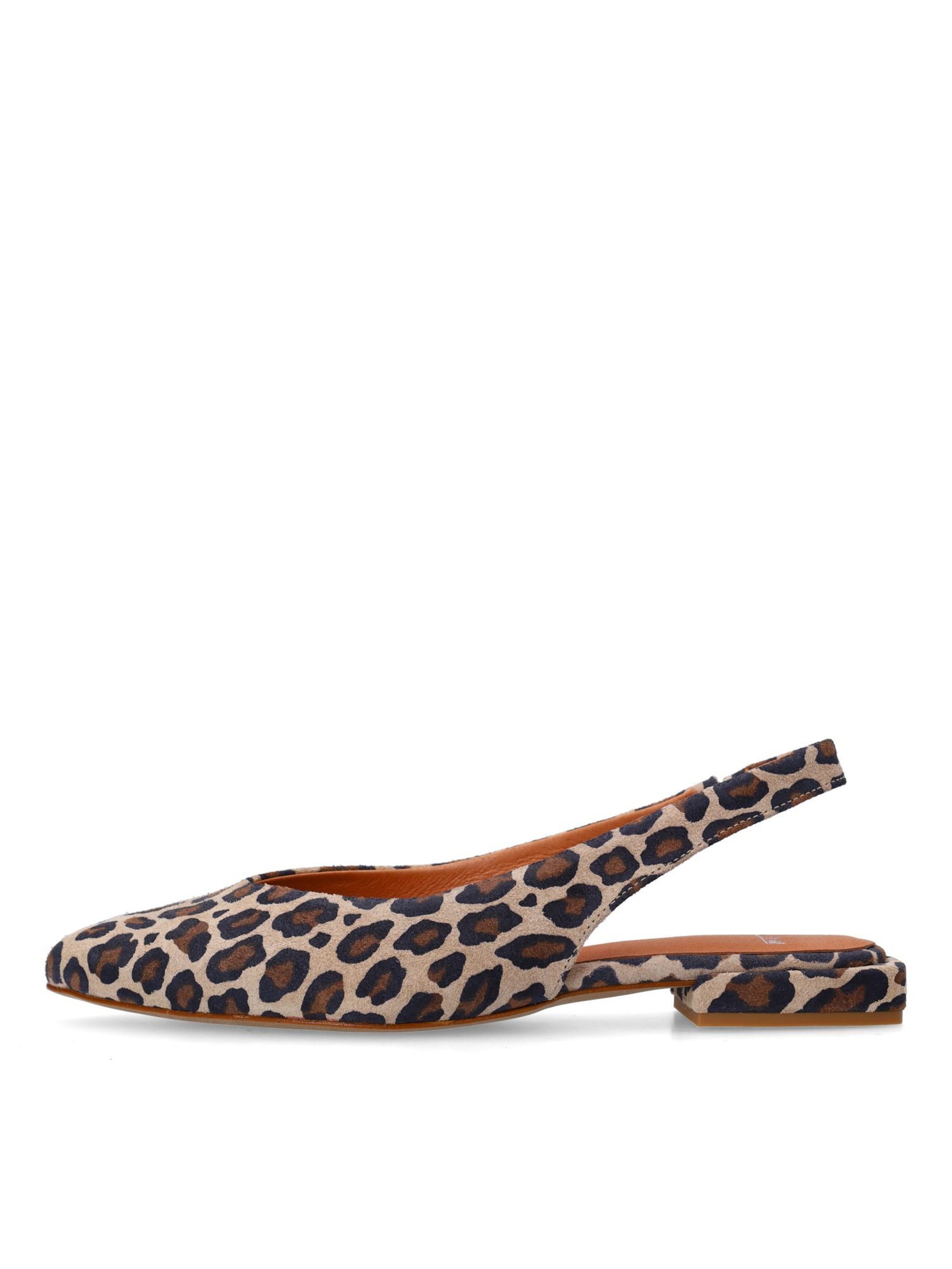 MANFIELD Ballerina met riempjes in Beige