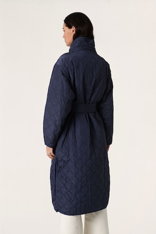 SOAKED IN LUXURY Between-Seasons Coat 'Mina' in Blue