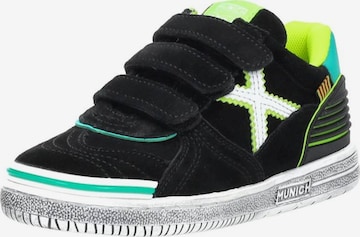 MUNICH Sneakers 'Klittenband Laag' in Black: front