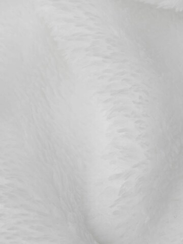 WESORA GmbH Schlauchschal 'Fluffy'‌‌‌‌‌‌‌‌ in Weiß