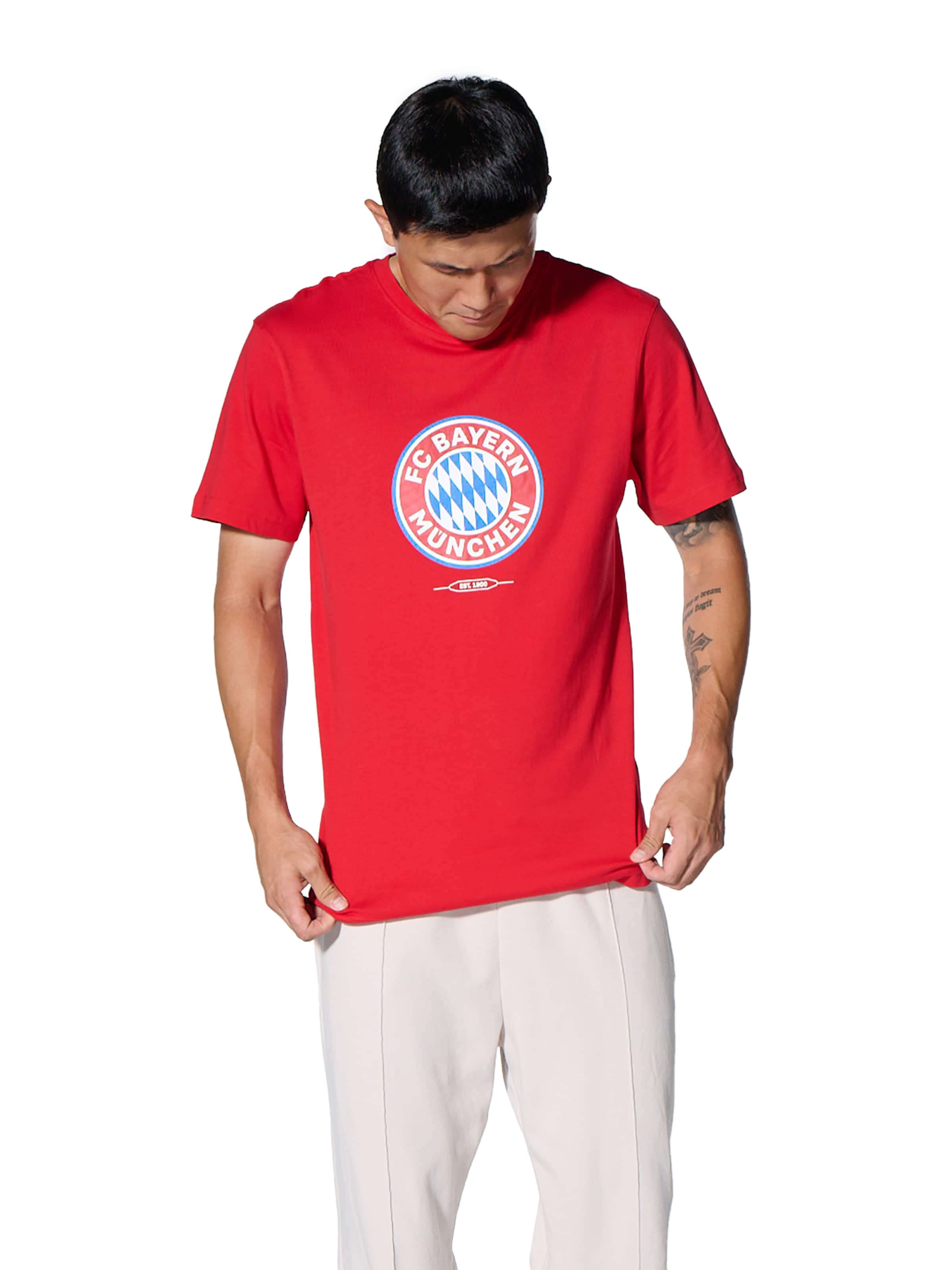 FC BAYERN MÜNCHEN T-Shirt 'Essential' in Rot: Vorderseite