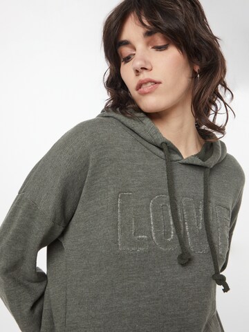 ZABAIONE Sweatshirt 'Vera' in Grau