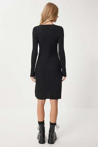 Happiness İstanbul Strikkjole i sort