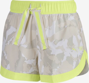 PUMA Regular Shorts in Grau: predná strana