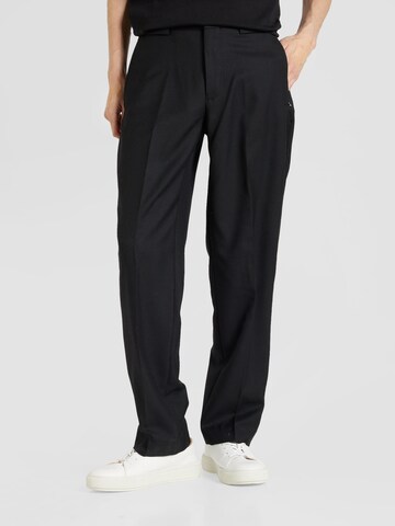 TOPMAN Regular Pleated Pants in Black: front