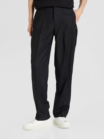 Regular Pantalon à plis TOPMAN en noir : devant