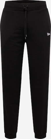 Effilé Pantalon NEW ERA en noir : devant