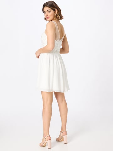 Robe de cocktail Laona en blanc