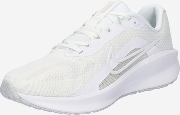 Scarpa da corsa 'DOWNSHIFTER 13' di NIKE in bianco: frontale