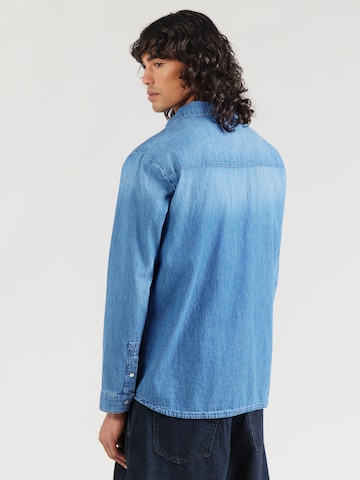 Fit confort Chemise Karl Lagerfeld en bleu