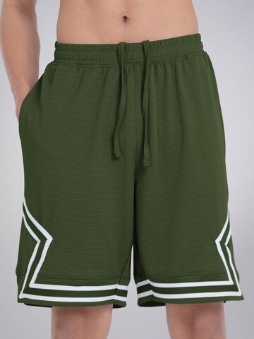 PANTONECLO Board shorts 'Pantoneclo Men’s Gym Shorts with Side Gaset' in Green