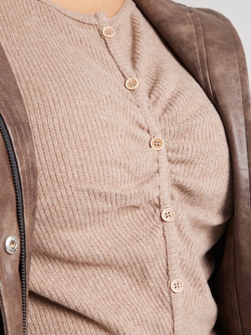 ONLY Carmakoma - Cárdigan 'CARPAOLA' en marrón