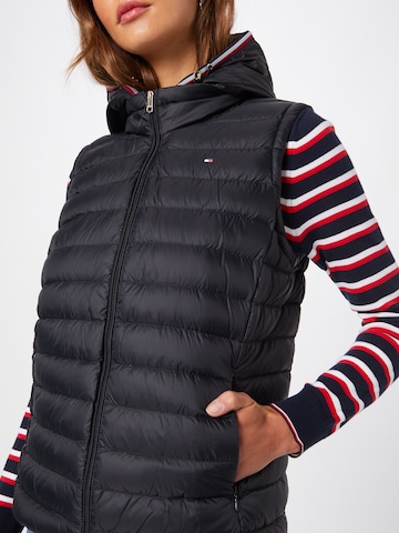 TOMMY HILFIGER Vesta – černá