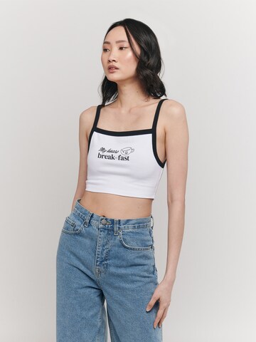 UNFOLLOWED x ABOUT YOU Top 'HEARBREAKER' in Black: front