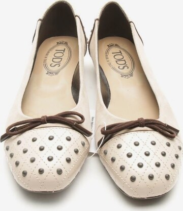 Tod's Flats & Loafers in 38 in Brown